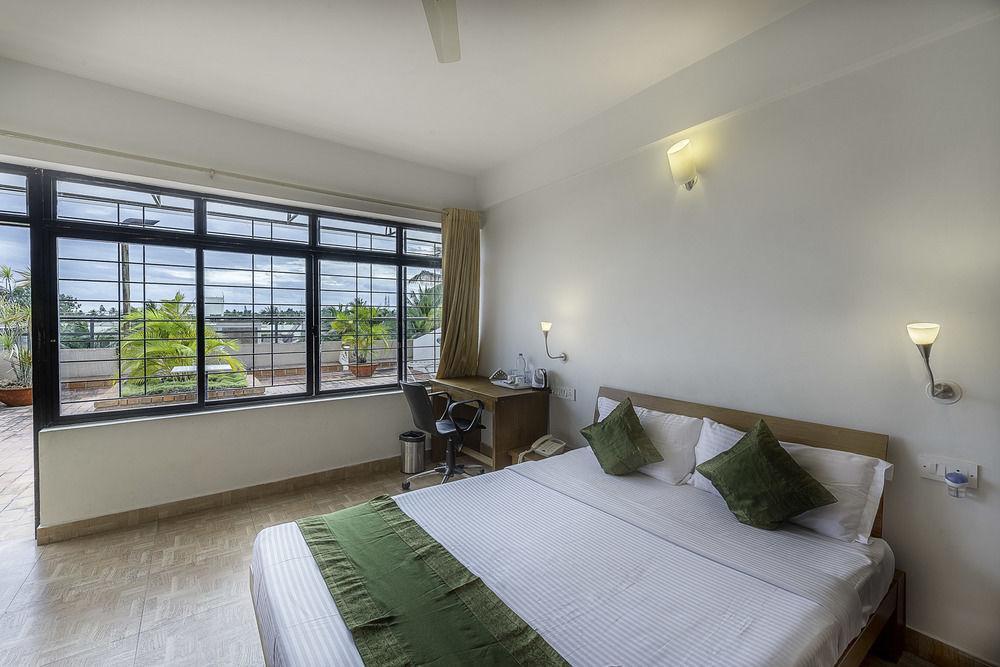 Urban Oasis Apartment Mysore Luaran gambar
