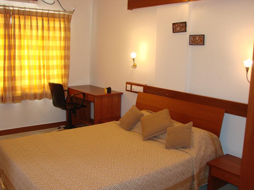 Urban Oasis Apartment Mysore Luaran gambar